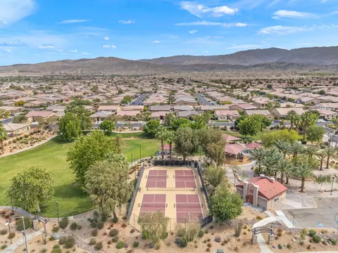 View/Area - 42522 Contessa Ct, Indio, CA 92203 photo 6 of 7