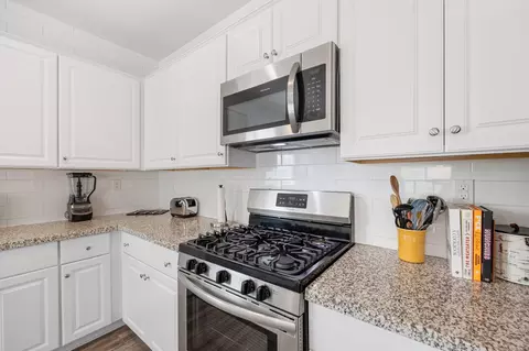 Kitchen - 42522 Contessa Ct, Indio, CA 92203 photo 3 of 4
