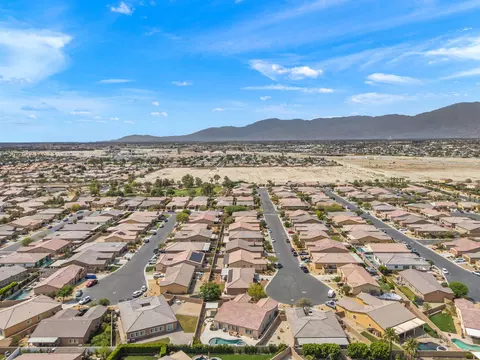 View/Area - 42522 Contessa Ct, Indio, CA 92203 photo 4 of 7