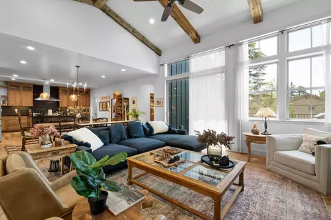 826 Pine Meadow Ct, Big Bear Lake, CA 92315
