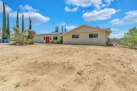 7592 Hanford Ave, Yucca Valley, CA 92284
