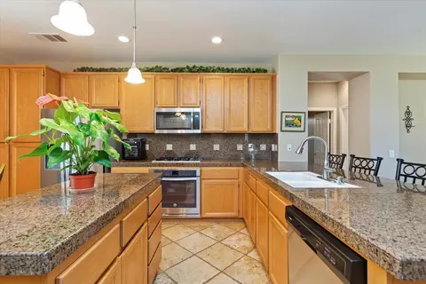 Kitchen - 42330 Bridges Ct, Indio, CA 92203 photo 6 of 6