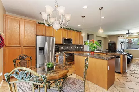 Kitchen - 42330 Bridges Ct, Indio, CA 92203 photo 4 of 6