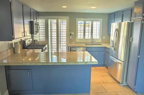 Kitchen - 49380 Eisenhower Dr, Indio, CA 92201 photo 2 of 3