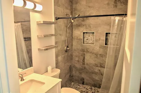 Bath - 49380 Eisenhower Dr, Indio, CA 92201 photo 2 of 2