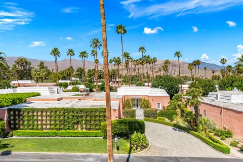 47487 Marrakesh Dr, Palm Desert, CA 92260