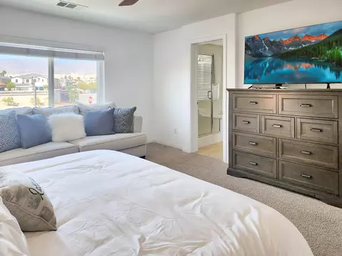 Bedroom - 84450 Onda Dr, Indio, CA 92203 photo 4 of 8