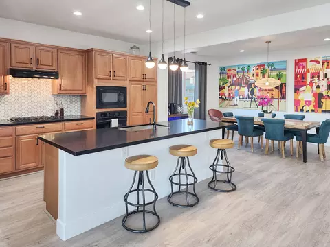 Kitchen - 84450 Onda Dr, Indio, CA 92203 photo 2 of 4