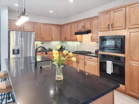 Kitchen - 84450 Onda Dr, Indio, CA 92203 photo 3 of 4