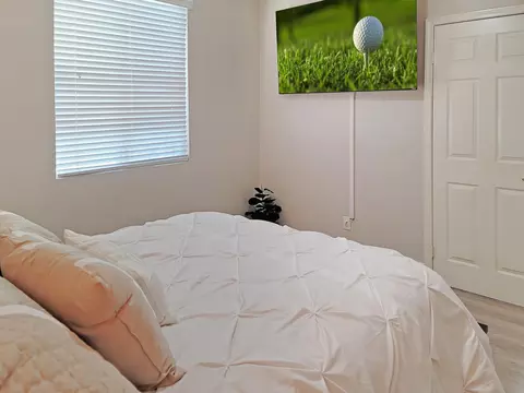 Bedroom - 84450 Onda Dr, Indio, CA 92203 photo 3 of 8