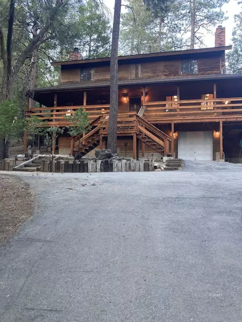 25500 Foster Lake Rd, Idyllwild, CA 92549