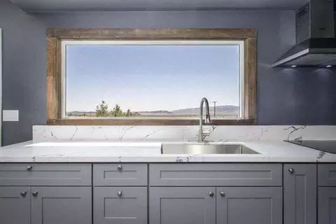 Kitchen - 4176 Avenida Del Sol, Joshua Tree, CA 92252 photo 2 of 3