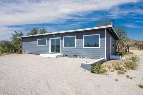 Exterior - 4176 Avenida Del Sol, Joshua Tree, CA 92252 photo 3 of 9