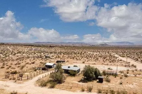 View/Area - 4176 Avenida Del Sol, Joshua Tree, CA 92252 photo 1 of 4