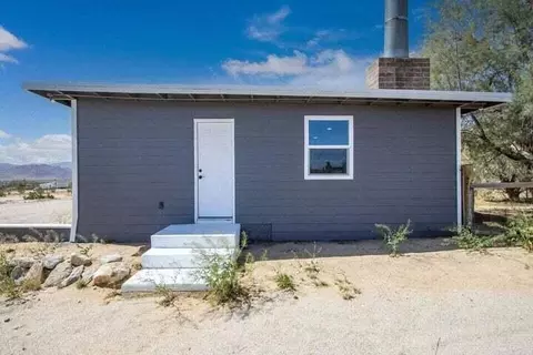 Exterior - 4176 Avenida Del Sol, Joshua Tree, CA 92252 photo 6 of 9