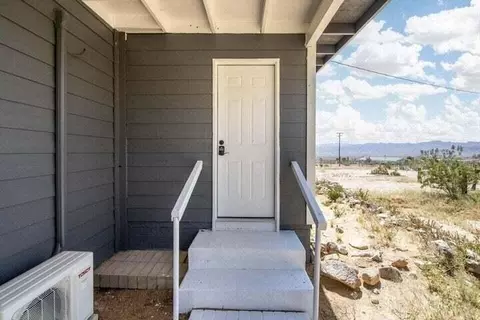 Exterior - 4176 Avenida Del Sol, Joshua Tree, CA 92252 photo 5 of 9