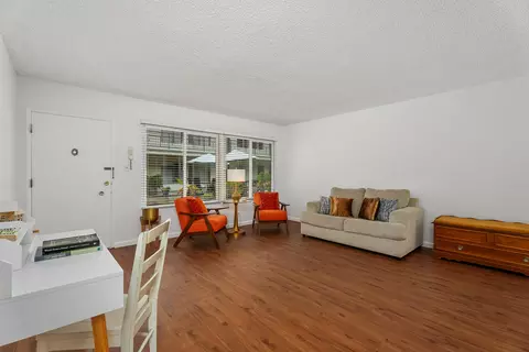 Living - 528 Cedar Ave, Long Beach, CA 90802 photo 2 of 3