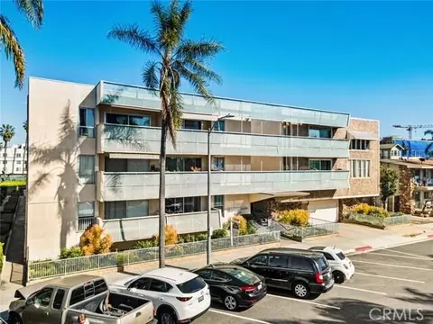 528 Cedar Ave, Long Beach, CA 90802