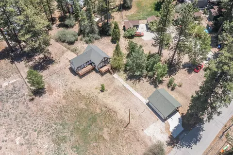View/Area - 39978 Hillcrest Dr, Big Bear Lake, CA 92315 photo 3 of 4