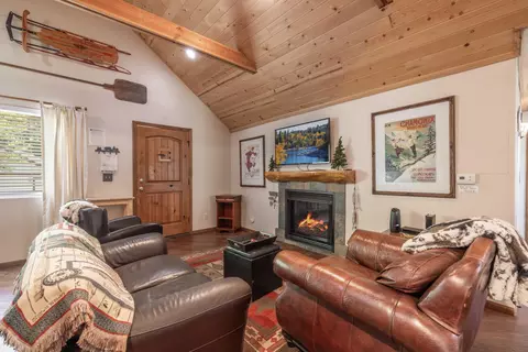 Living - 39978 Hillcrest Dr, Big Bear Lake, CA 92315 photo 1 of 3