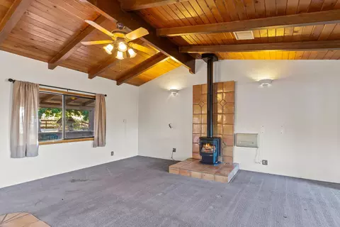 Living - 6785 Saddleback Rd, Joshua Tree, CA 92252 photo 2 of 4