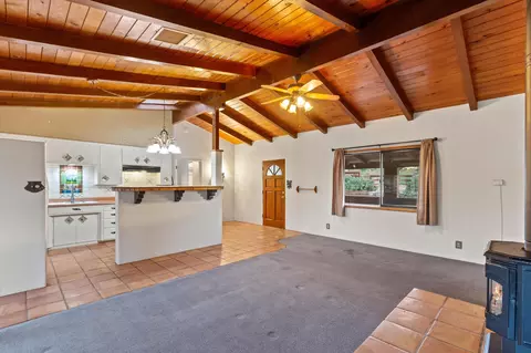 Living - 6785 Saddleback Rd, Joshua Tree, CA 92252 photo 3 of 4