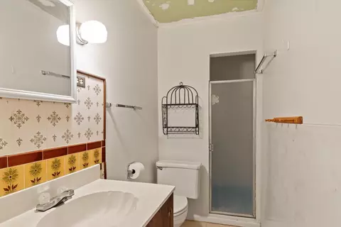 Bath - 6785 Saddleback Rd, Joshua Tree, CA 92252 photo 4 of 4
