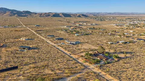 View/Area - 6785 Saddleback Rd, Joshua Tree, CA 92252 photo 6 of 7
