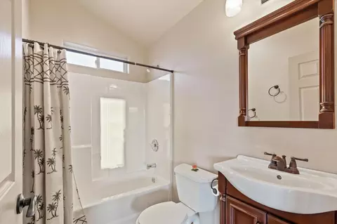 Bath - 6785 Saddleback Rd, Joshua Tree, CA 92252 photo 3 of 4