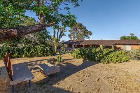 Exterior - 6785 Saddleback Rd, Joshua Tree, CA 92252 photo 7 of 24