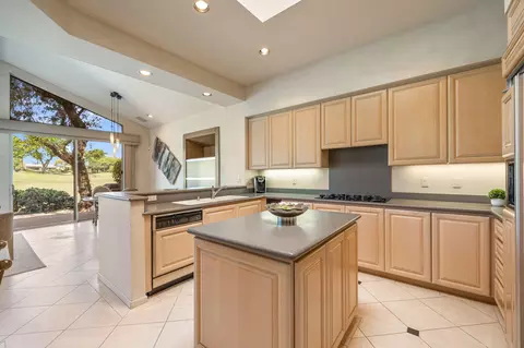Kitchen - 261 Eagle Dance Cir, Palm Desert, CA 92211 photo 5 of 5