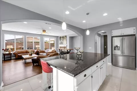 Entry Way - 84186 Canzone Dr, Indio, CA 92203 photo 1 of 3