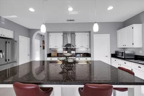 Kitchen - 84186 Canzone Dr, Indio, CA 92203 photo 3 of 4