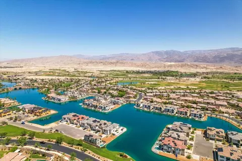 View/Area - 84186 Canzone Dr, Indio, CA 92203 photo 6 of 13