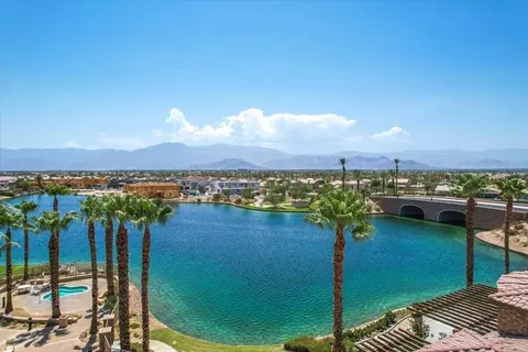 View/Area - 84186 Canzone Dr, Indio, CA 92203 photo 5 of 13