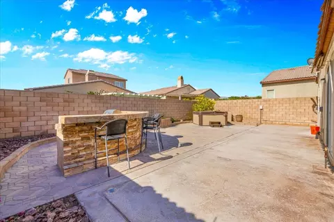 Exterior - 84186 Canzone Dr, Indio, CA 92203 photo 5 of 7