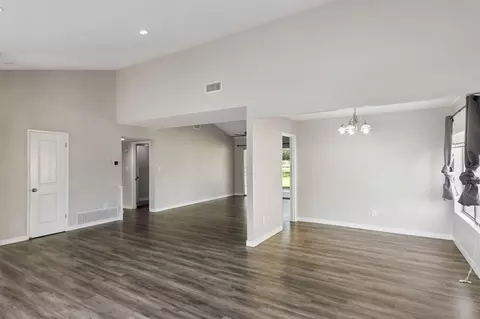 Living - 82505 Doolittle Dr, Indio, CA 92201 photo 4 of 7