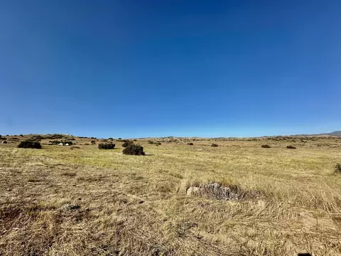 41300 Jojoba Hills Cir, Aguanga, CA 92536