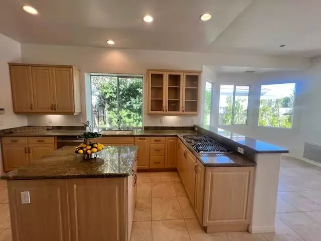Kitchen - 6 Champagne Circle Cir, Rancho Mirage, CA 92270 photo 2 of 3