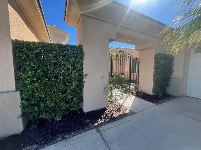 Exterior - 6 Champagne Circle Cir, Rancho Mirage, CA 92270 photo 8 of 12