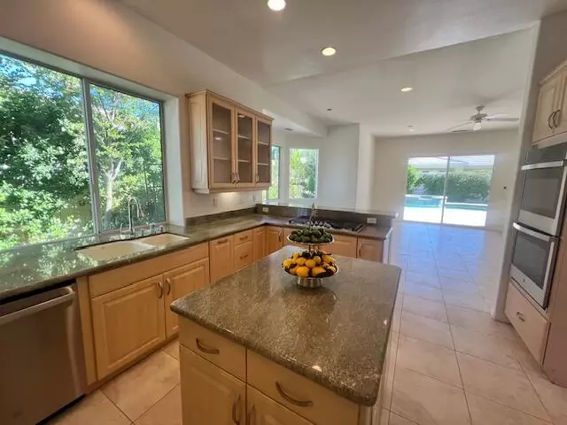Kitchen - 6 Champagne Circle Cir, Rancho Mirage, CA 92270 photo 3 of 3