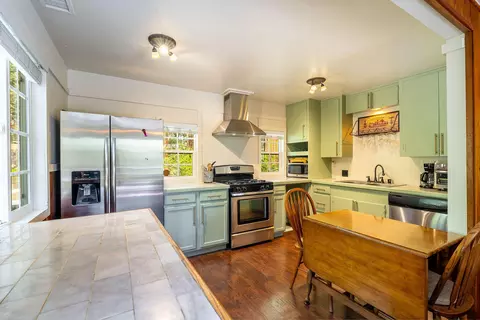 Kitchen - 53545 Double View Dr, Idyllwild, CA 92549 photo 1 of 3