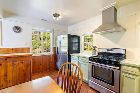 Kitchen - 53545 Double View Dr, Idyllwild, CA 92549 photo 3 of 3