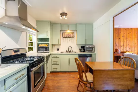Kitchen - 53545 Double View Dr, Idyllwild, CA 92549 photo 2 of 3