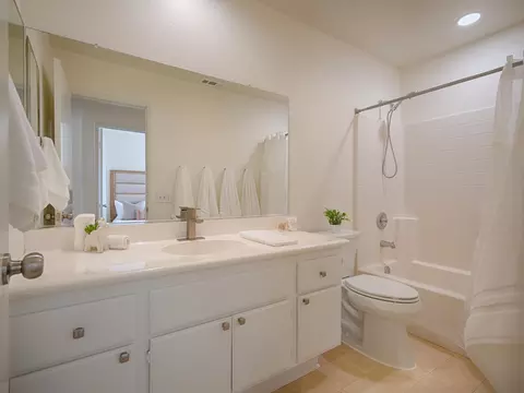 Bath - 82550 Delano Dr, Indio, CA 92201 photo 7 of 7