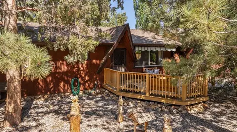 377 Brewer Way, Big Bear City, CA 92314 photo 3