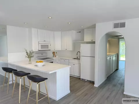 1262 Sunflower Cir N, Palm Springs, CA 92262