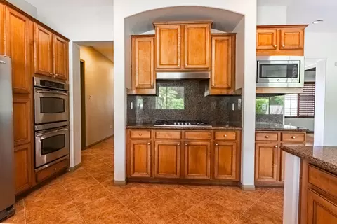 Kitchen - 80642 Plum Ln, Indio, CA 92201 photo 4 of 4