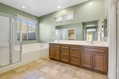 Bath - 83822 Collection Dr, Indio, CA 92203 photo 2 of 3
