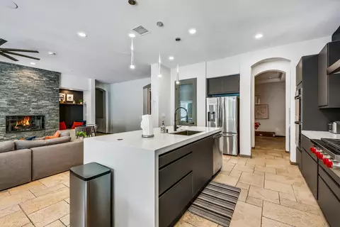 Kitchen - 81107 Carefree Dr, Indio, CA 92201 photo 5 of 6